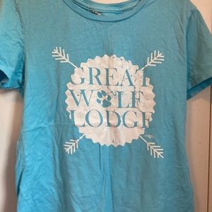 great wolf lodge blue and white short sleeve